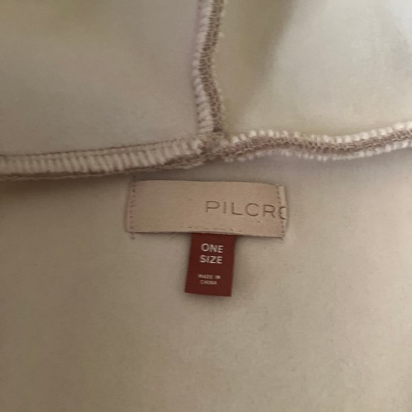 Pilcro Beige Crop Sherpa Vest – Cozy and Chic | One Size - Picture 6 of 6